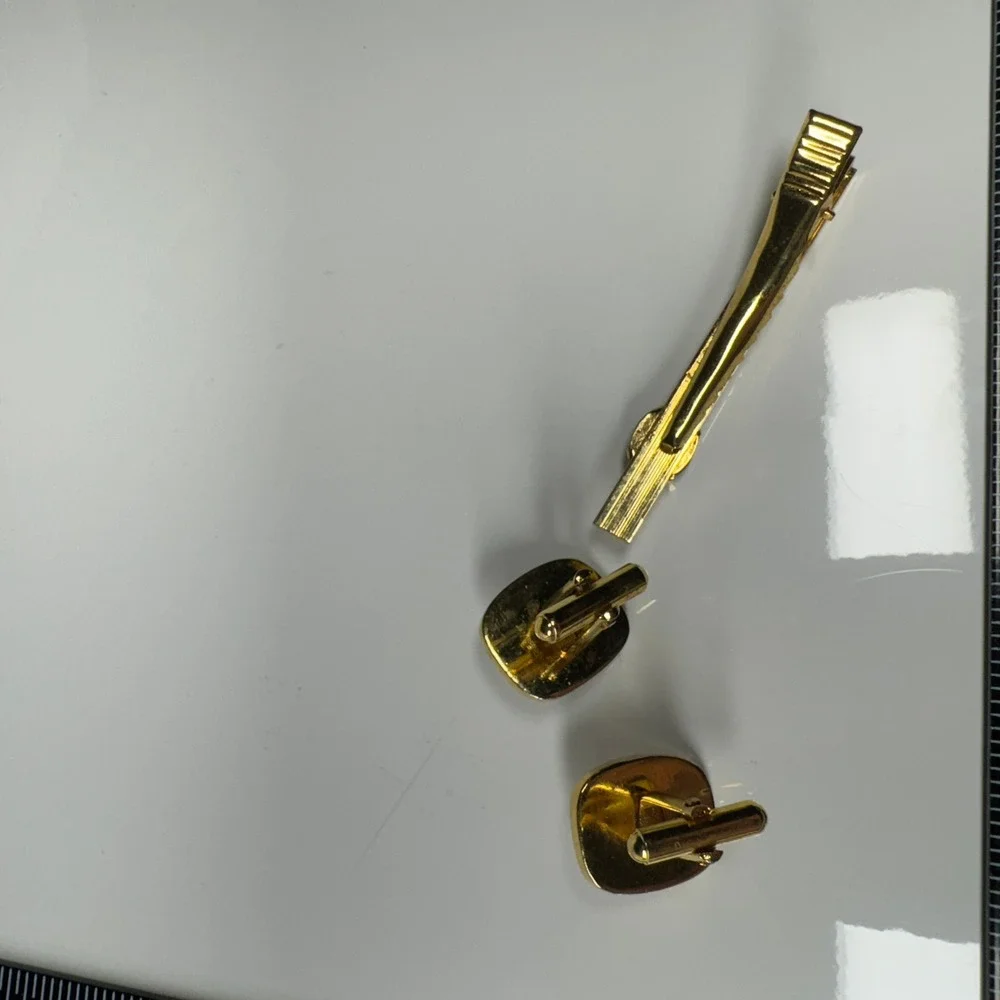 Taiwan Jewelry Gold‎ Tone Black Cufflinks and Tie Clip Set